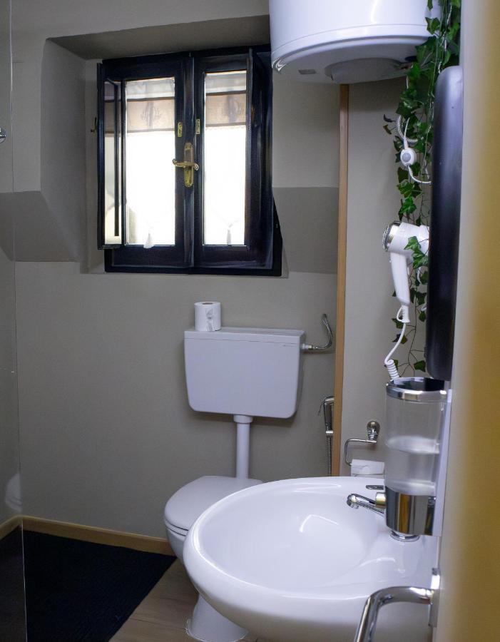 Don Pes Travel Rooms Sassari Zewnętrze zdjęcie